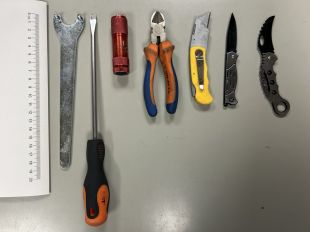 Cinc detinguts a Sant Gregori per intentar sostreure la càrrega de tres camions a l'AP-7