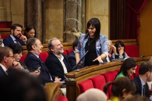 Aliança Catalana aparca la independència i negocia principalment amb Vox al Parlament