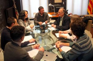 Girona i Òmnium s’alien per eliminar les llistes d’espera als cursos de català el 2026