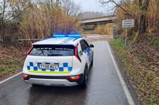 Tallen els passos que creuen el Manol a Vilatenim i a Vilafant arran de les pluges a l'Alt Empordà