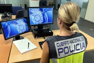 Detingut un jove a Sarrià de Ter per tinença de pornografia infantil