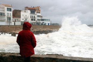 La llevantada supera els 100 litres a l’Alt Empordà i colpeja amb força la Costa Brava