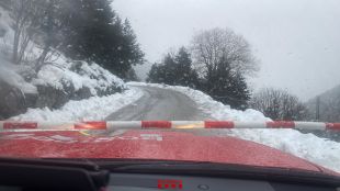 L’alerta per pluges i neu es concentra al Ripollès, amb talls viaris i vehicles atrapats
