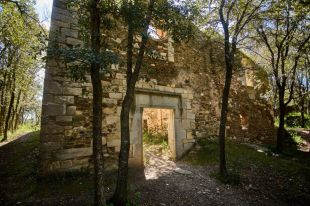 Publiquen un llibre sobre l'arquitectura medieval d'una quinzena de pobles de l'Empordà i el Gironès