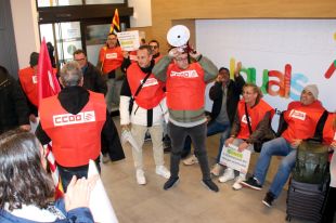 CCOO ocupa la seu de l’ONCE a Girona per exigir la readmissió d’un delegat acomiadat