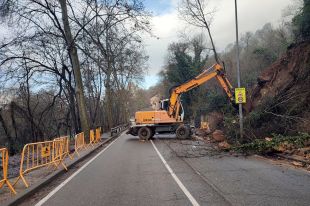 Girona repara d'emergència el talús esllavissat al carrer del Carme