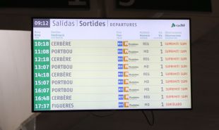 El tall de Rodalies a Girona obliga els passatgers a moure's en autobusos o amb l'alta velocitat