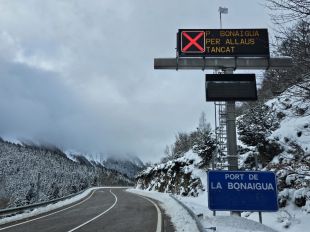 La nevada obliga a suspendre classes i activitats escolars a Puigcerdà i anul·la el transport escolar