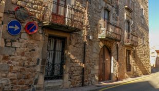 Cassà de la Selva fa un pas endavant per rehabilitar Can Frigola i aprova l’ordenança de civisme