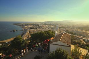 Blanes limita a 1.962 els pisos turístics a la ciutat, menys de la meitat del permès per llei