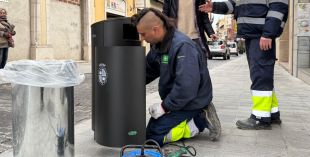 Figueres instal·la les noves papereres anti vandalisme i tramuntana