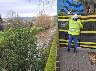 Girona repara un tram del mur de la séquia Monar per evitar filtracions d'aigua