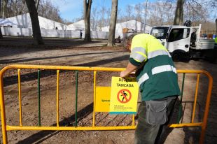Girona tanca la Devesa i suspèn rues de Carnaval per l'alerta de vent