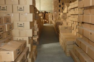 Desmantellada a la Selva una macrofàbrica de perfums falsos amb 1,2 milions de productes intervinguts