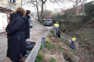 Girona desplega un dispositiu integral de neteja i millora a la Font de la Pólvora