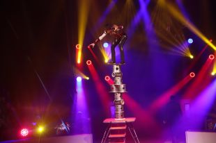 L'acròbata Dimitry Lazarte triomfa al Festival Internacional del Circ de Girona