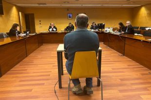 14 anys i 3 mesos de presó per un home que va agredir sexualment les dues filles durant anys