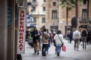 Palamós limita l’horari nocturn dels supermercats de 24 hores per combatre l’incivisme