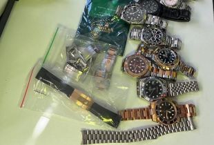 Detenen una mare i la seva filla a Vilablareix per vendre articles de luxe falsificats