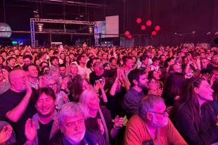 La Ludwig Band fa vibrar la Mirona de Salt amb la presentació del seu 'Pel barri es comenta'