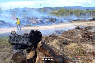 Els bombers activen 27 serveis per incendis durant les ventades, el 30% a Girona