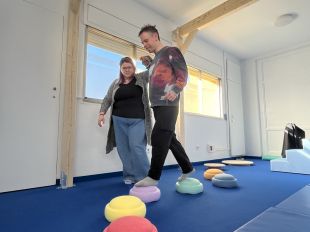 L’IAS estrena una sala pionera d’integració sensorial a Girona