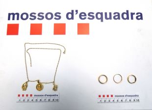 Detenen dues persones a Molló per furts amb el mètode de la 'mimosa'