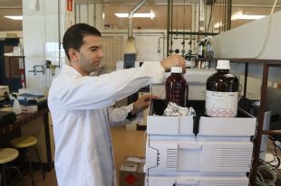 La UdG incorpora un equip pioner per mesurar el pes molecular de polímers