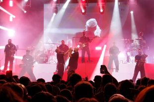 La Fúmiga fa la primera parada a Catalunya de la gira de comiat 'L'últim abraç' a la Mirona