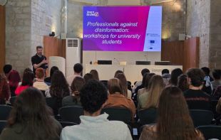 Més de 1.500 estudiants universitaris participen en tallers contra la desinformació
