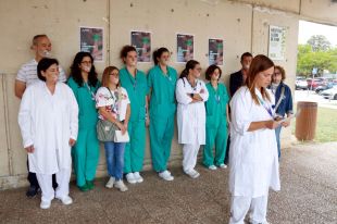 Infermeres protesten a Salt per la falta de personal i la sobrecàrrega laboral