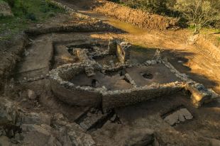 Descobreixen dues esglésies visigodes dels segles VII i IX al Mas Montjoi de Baix de Roses
