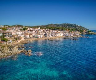 Palafrugell reforça la recollida comercial al litoral els caps de setmana