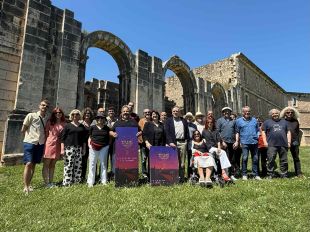 El Castell de Sant Ferran estrena un festival que unirà música, teatre i cinema a la fresca a l’estiu