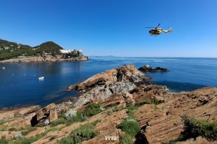 Mor l’home que ahir va caure en una zona de roques a sa Tuna de Begur