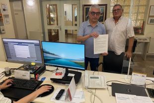 Moció de censura a Pont de Molins contra l’alcaldessa després del cessament d’un regidor