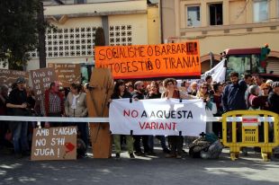 La Vall d’en Bas amenaça amb un contenciós contra la variant d'Olot i les Preses