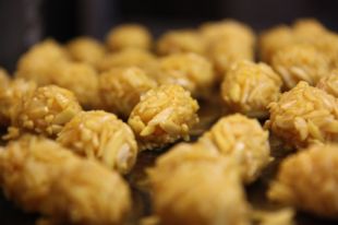 Els pastissers preveuen un lleuger descens en les vendes de panellets per Tots Sants