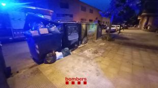 Tres incendis de contenidors en menys de dues hores a Girona, la Bisbal i Sant Feliu de Guíxols