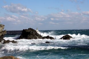 Tanquen la platja de la Gola de Llançà per una fuita en una canonada d'aigües residuals