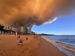 Hotels del Baix Empordà registren les primeres cancel·lacions pel gran incendi de la Bisbal