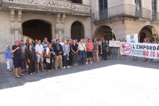 Prop de 270 municipis s’uneixen per frenar el pla d'energies renovables del Govern