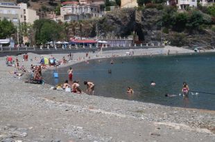 Portbou viu una nit infernal amb gairebé 32 graus de mínima i veïns sense dormir