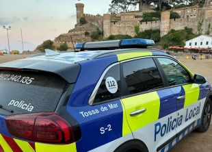La Policia Local de Tossa salva la vida d’un nadó de dos mesos en aturada cardíaca
