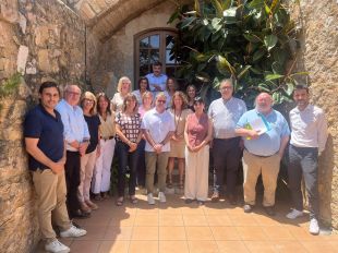 Nou ajuntaments de la Costa Brava reclamen canviar el decret dels pisos turístics