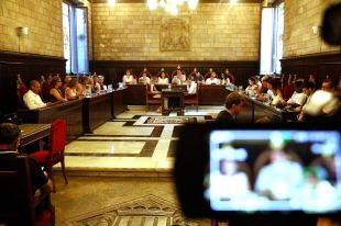 Vox i PP atribueixen la ruptura de Junts a Girona a interessos electorals