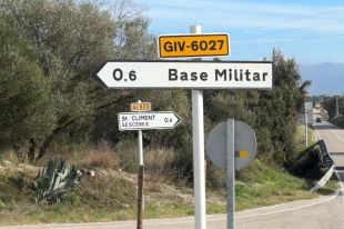El Parlament insta Defensa a tancar la base militar de Sant Climent abans del 2029
