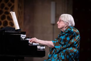 Montserrat Torrent celebra els 100 anys portant per primera vegada l’orgue al Festival de Peralada
