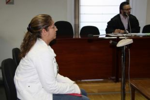 Condemnada a 1 any i 9 mesos de presó una cuidadora que va estafar una anciana a Blanes