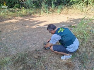 Investiguen un home per capturar ocells il·legalment amb reclams vius a Santa Llogaia d’Àlguema